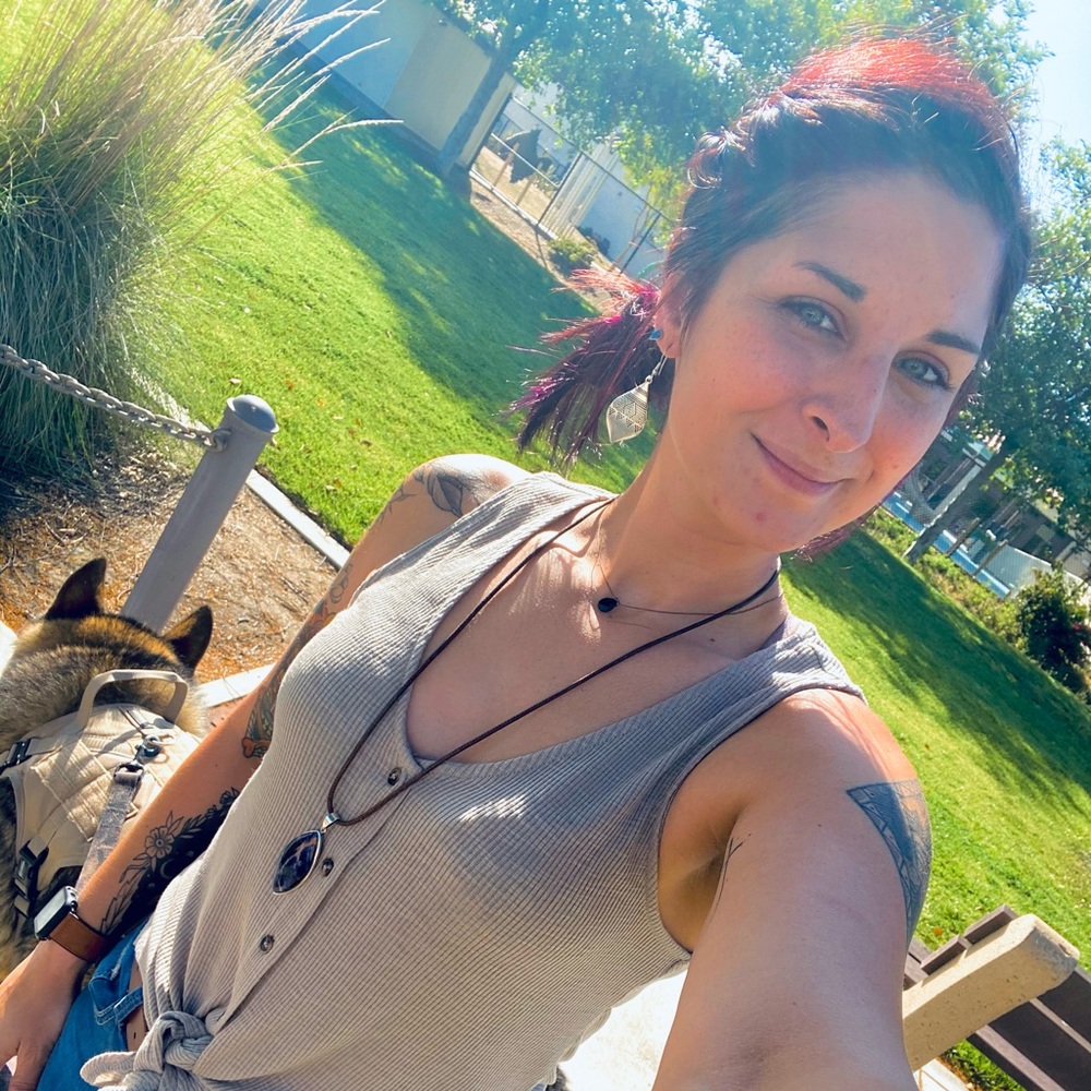 Meet your Posher, Emily